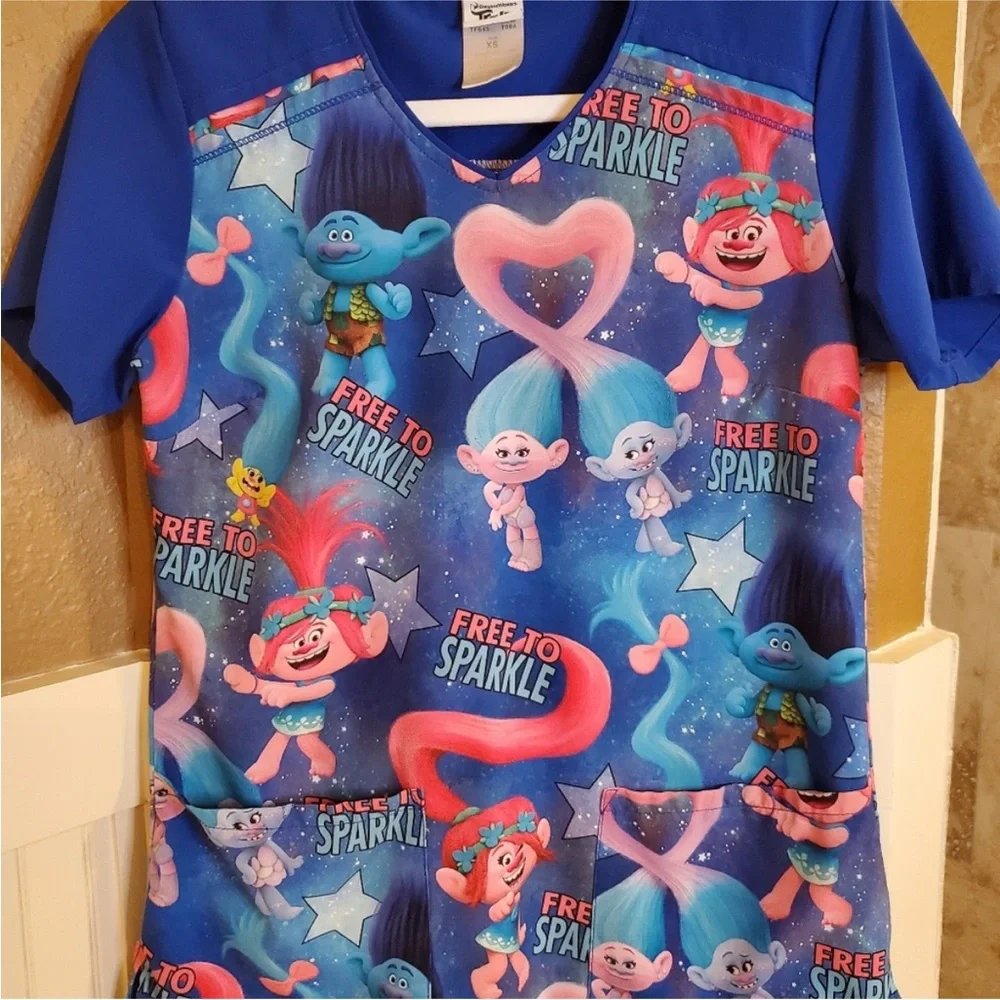 BUNDLE OF 5 Scrub Tops - Picture 4 of 5